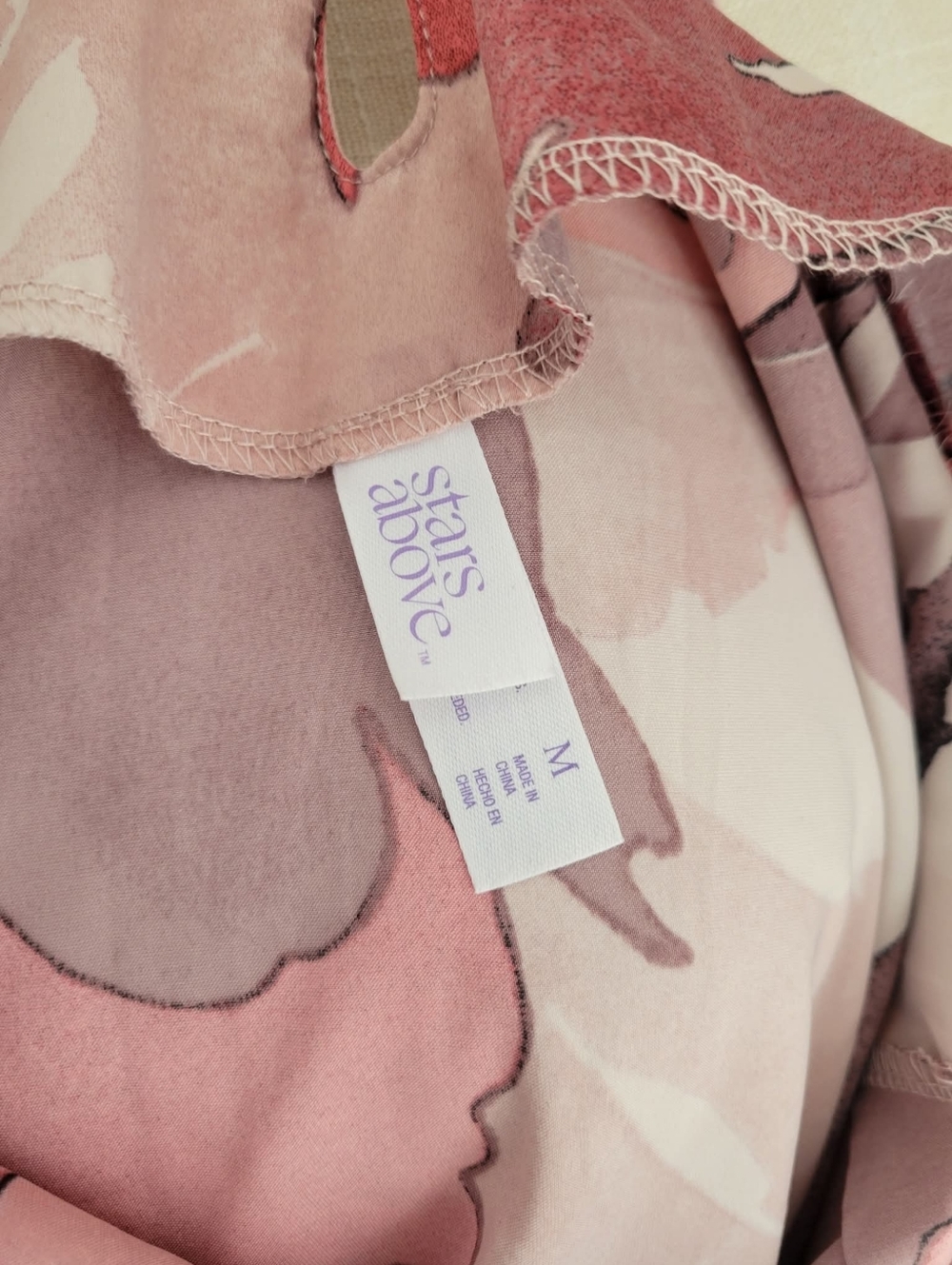 NWOT Pattern Tank - Picture 5 of 8